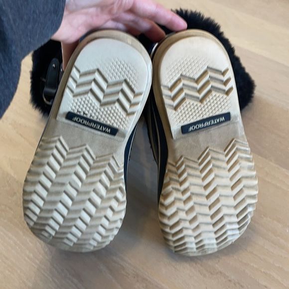 Sorel Winter Boots - Pony Hair with Swarovski Crystal Accents - Size 7 - Picture 7 of 11